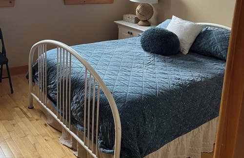 Drummond-North Elmsley House | Charming Country House