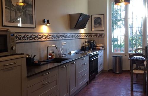 Toulon House | Charming country house on the Faron