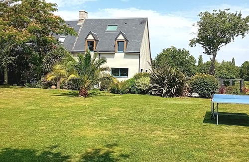 Vannes House | Charming country house with swimming pool in Vannes for family vacations