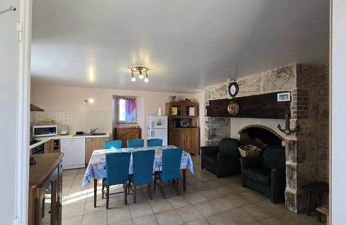 Tourtoirac Cottage | Charming Countryside Retreat with Fireplace, Garden, and Family Amenities in Tourtoirac, France