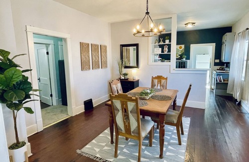 Trinidad House | Charming & Cozy Craftsman: AC/Heat + Pets Free!