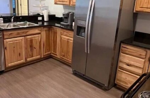 Tahlequah House | Charming Craftsman Cottage. Downtown Gem!