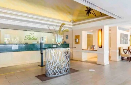 Waikiki Hotel | Charming Diamond Head Views in Waikiki