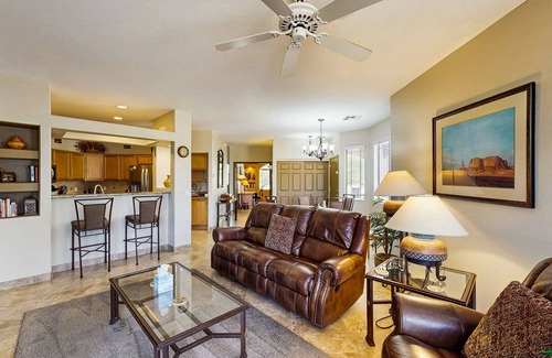 Rancho Vistoso Condo | Charming dog-friendly condo with pool, hot tub, washer/dryer, & AC