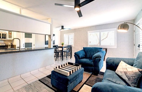 Tucson Condo | Charming dog-friendly, 2BR/1BA w/Pool, Mountain Views – Low Summer Rates! 🏖️n