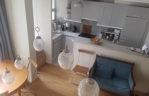 Parc-de-Montsouris Apartment | charming duplex 54m2 near montparnasse. quiet, bright, living oak parquet