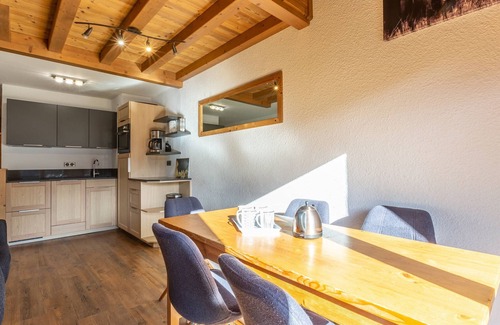 Meribel-Mottaret Apartment | Charming duplex 8 pers. ski-in/ski-out in Méribel Mottaret, balcony, equipped kitchen, pets allowed