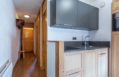 Meribel-Mottaret Apartment | Charming duplex 8 pers. ski-in/ski-out in Méribel Mottaret, balcony, equipped kitchen, pets allowed