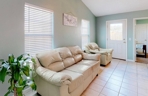 Port St. Joe House | Charming duplex, dog-friendly, with central AC, enclosed yard, & washer/dryer