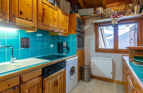 Le Cret Apartment | Charming duplex with fireplace, parking, and WiFi in Val-d'Isère