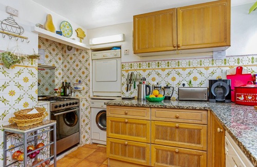 Salema Villa | Charming, ECO friendly, 4 bed house overlooking Salema with sea views