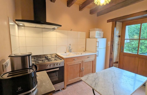 Lignac Cottage | Charming Eco-Renovated Home in Berry with Garden, Terrace, and Nearby Attractions