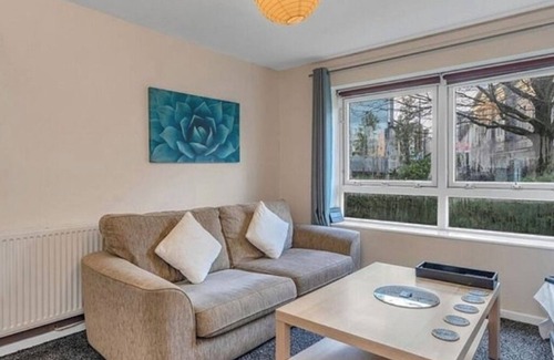 Gifford Apartment | Charming Edinburgh KEYWORKS CONTRACTERS BUSINESS TRAVELLERS ECT ECT
