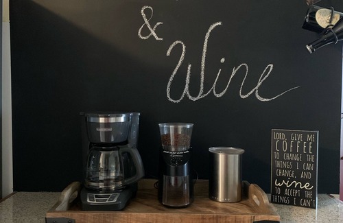 Traverse City House | Charming Escape. Bike to Beach or TART trail to Downtown.