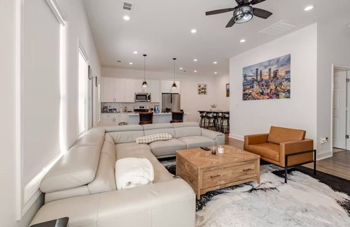 Church Street House | Charming Escape: Hot Tub & Fire Pit Winter Haven!