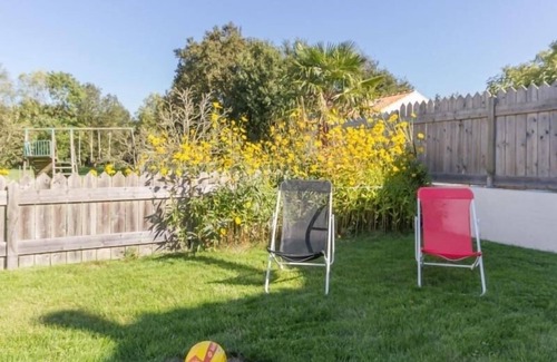 Touvois Cottage | Charming Family Cottage: Enclosed Yard, Park Access, Bikes, Baby Gear, Near Grand Lieu Lake