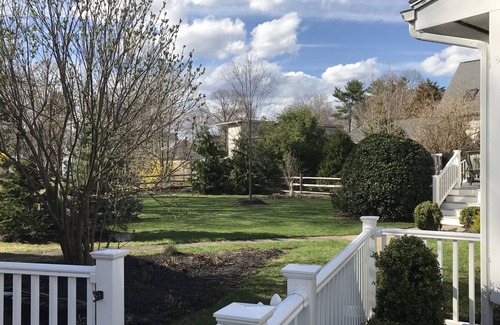 Rye House | Charming family cottage w/large yard-easy walk to Jenness Beach