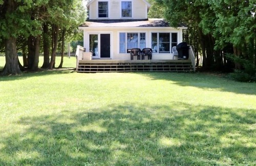 Maple City Cottage | Charming family-friendly cottage in scenic Leelanau County