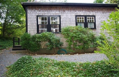 Woods Hole Cottage | Charming, Family Friendly and Convenient 4-Bedroom Cottage in Woods Hole