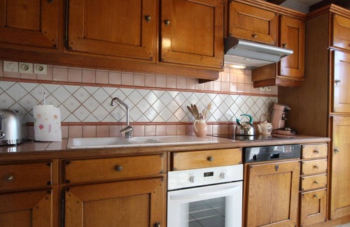 Folligny Cottage | Charming Farmhouse: Fireplace, Garden, Wi-Fi, Family Friendly, Pet Friendly