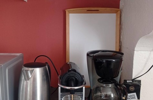 Taxat-Senat Cottage | Charming farmhouse with terrace and large garden near Vichy