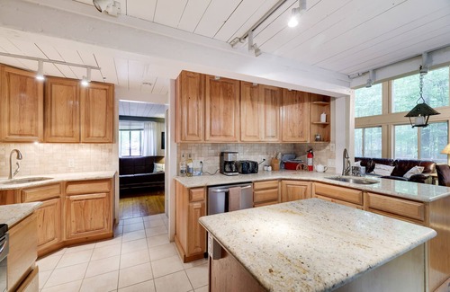 Pocono Pines Other | Charming Farmhouse in Lake Naomi