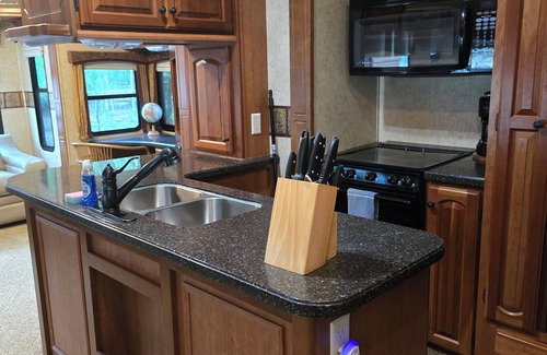 Punta Gorda Other | Charming farmhouse Rv with WiFi and AC in quaint Punta Gorda FL