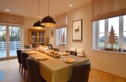 Waimes House | Charming Fens Family Home, cleaning included