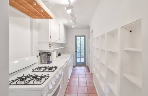 Raisin House | Charming Fig Garden Village Spanish style home!