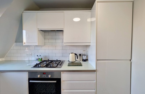 London Borough of Bromley Apartment | Charming Flat in Bromley Near Transit