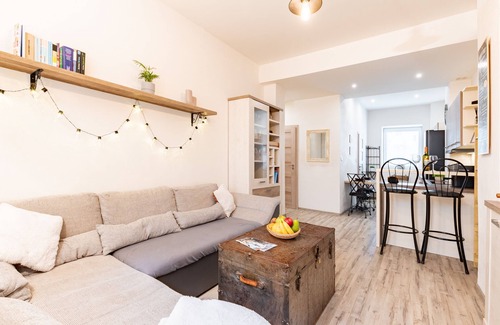 Old Town Apartment | Charming Flat, Steps from Castle - Historic Part