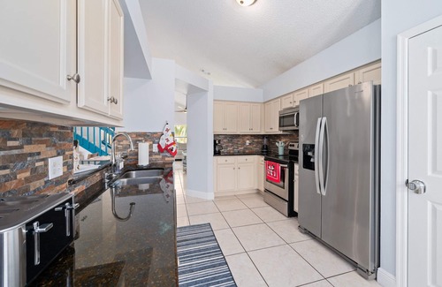 Chatham Park House | Charming Florida Getaway-Private Pool-Pet Friendly