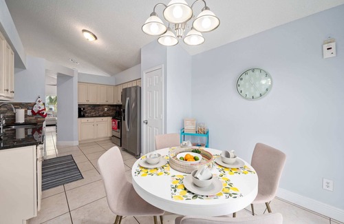 Chatham Park House | Charming Florida Getaway-Private Pool-Pet Friendly