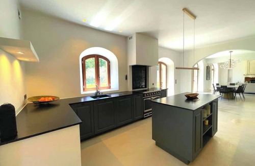 Le Puy-Sainte-Reparade Villa | Charming villa 20 minutes from Aix en Provence and heated swimming pool