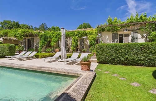 Maussane House | Charming Village House with Pool in Maussane - Walk to Shops & Sites