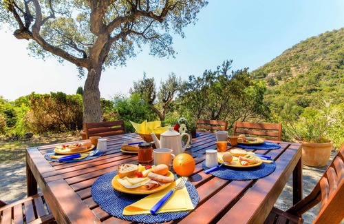 Rayol-Canadel-sur-Mer House | Charming house with sea view - Services included