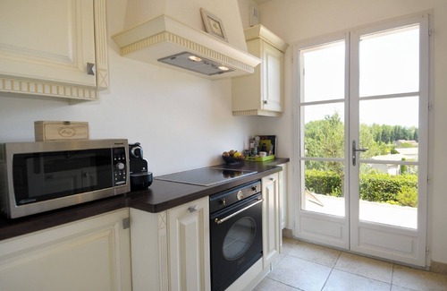 St.-Remy-de-Provence Villa | Charming Villa in St Remy de Provence ,free wi-fi and air conditioning.