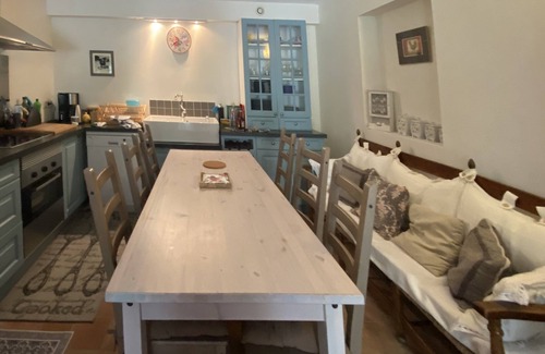 St.-Remy-de-Provence Apartment | Charming apartment in Provencal farmhouse in Saint-Rémy-de-Provence