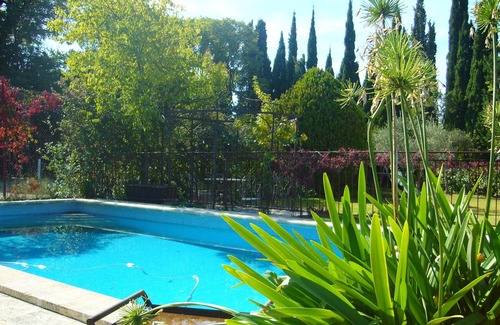St.-Remy-de-Provence Apartment | Charming apartment in Provencal farmhouse in Saint-Rémy-de-Provence