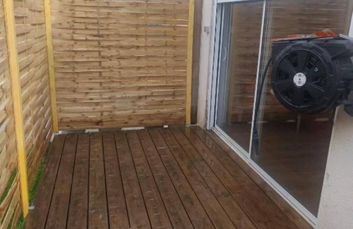 Carbon-Blanc Apartment | Charming furnished outbuilding with terrace in Bordeaux