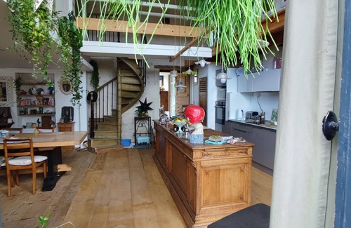 Savins Bed & Breakfast | Charming gîte in an old barn near Provins