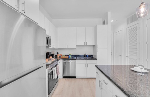 Greater East End Apartment | Charming Getaway