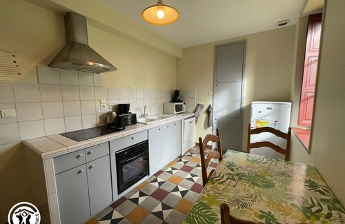 Cugand Cottage | Charming Gite with Pool, Close to Clisson & Puy du Fou, Sleeps 8 - Perfect for Families & Friends