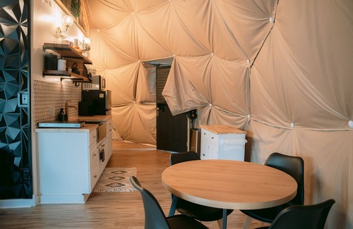 Wilburn House | Charming glamping dome in quaint Heber Springs