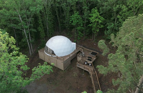 Wilburn House | Charming glamping dome in quaint Heber Springs