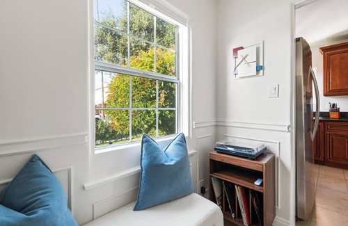 Burbank House | Charming Glendale Home w/Fenced in Yard