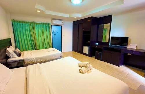 Nanai Road House | Charming Guest Room in Central Pa Tong, Thailand