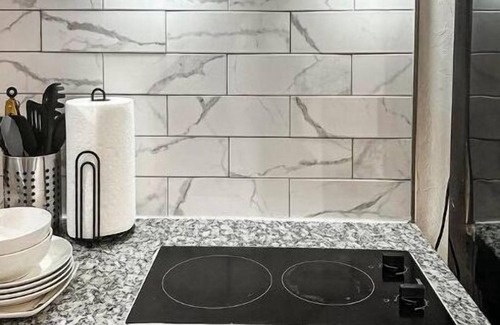 Pryor House | Charming Guest Suite in Pryornn