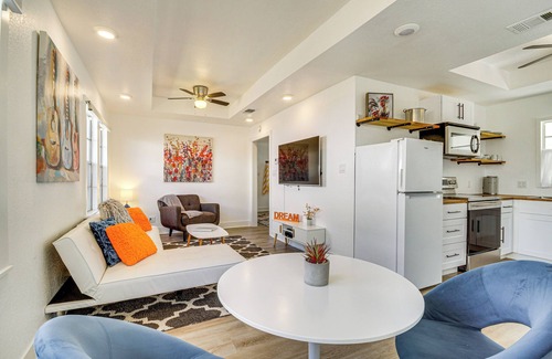 Long Beach Cottage | Charming Gulf Coast Cottage - 1 Mile to the Coast!