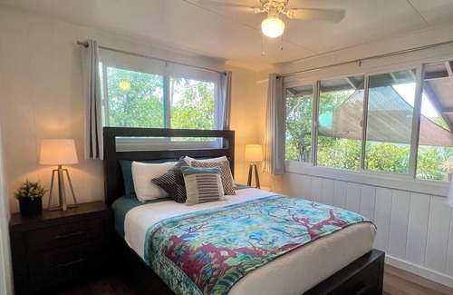 Waialee House | Charming Haleiwa Cottage Steps to Beautiful Beach